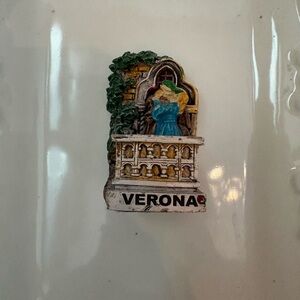 Verona ( Romeo and Juliet) Statue